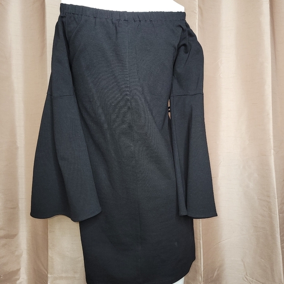 Bobeau Off The Shoulder Flared Dress - Size: Medium - Color: Black - Picture 3 of 7